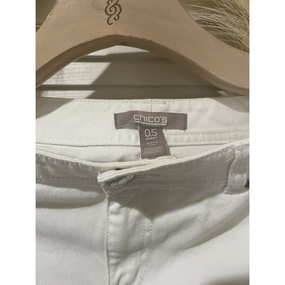 CHICO'S Denim Straight Leg Jeans 0.5 Short  White​​ - Picture 3 of 7